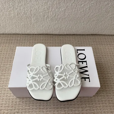 ロエベ スリッパ