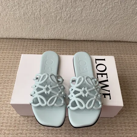 ロエベ スリッパ