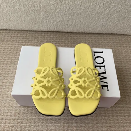 ロエベ スリッパ