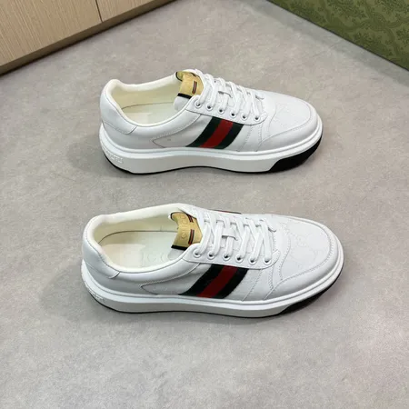 グッチ カジュアルシューズ