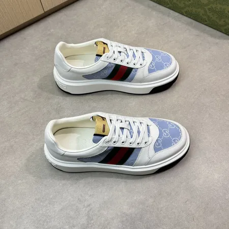 グッチ カジュアルシューズ