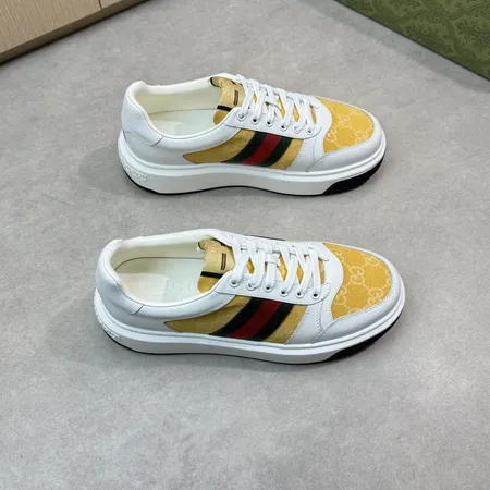 グッチ カジュアルシューズ