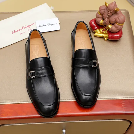 フェラガモ ビジネスシューズ