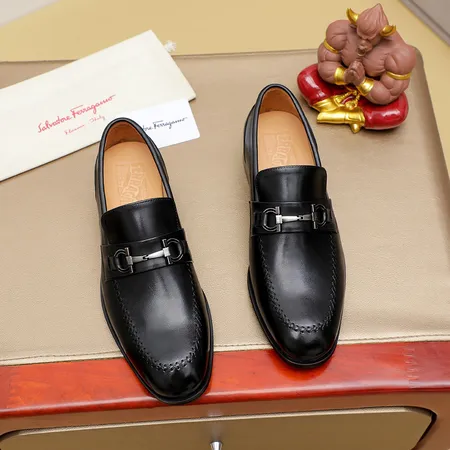 フェラガモ ビジネスシューズ