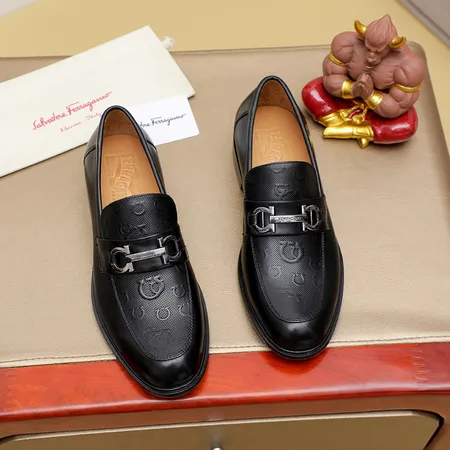 フェラガモ ビジネスシューズ