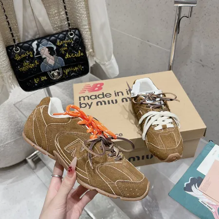 ミュウミュウ スニーカー