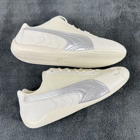 プーマ カジュアルシューズ