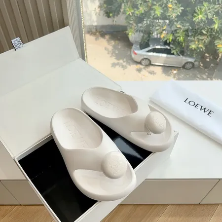 ロエベ スリッパ