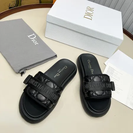 ディオール スリッパ