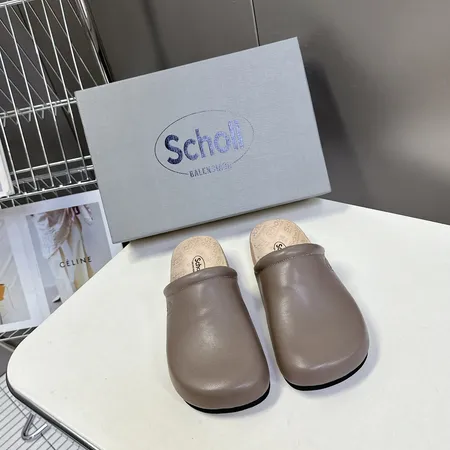 バレンシアガ スリッパ