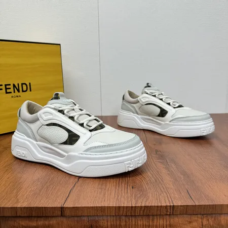 フェンディ スニーカー