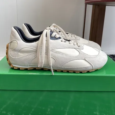 ボッテガ ヴェネタ カジュアルシューズ