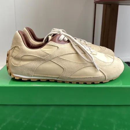 ボッテガ ヴェネタ カジュアルシューズ