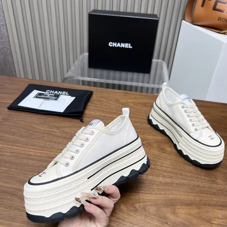 シャネル カジュアルシューズ