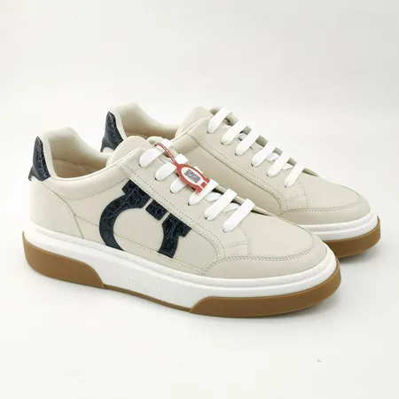 フェラガモ カジュアルシューズ