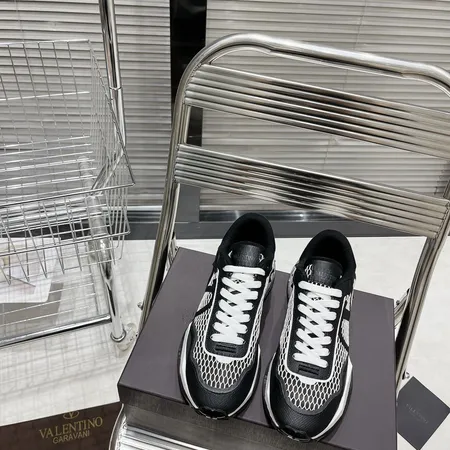 ヴァレンティノ カジュアルシューズ