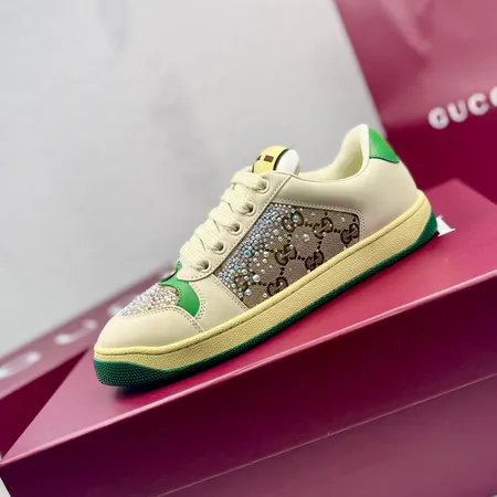 グッチ カジュアルシューズ