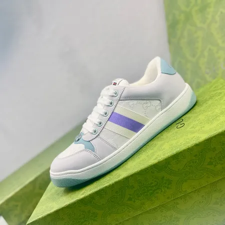 グッチ カジュアルシューズ