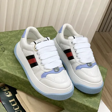 グッチ カジュアルシューズ