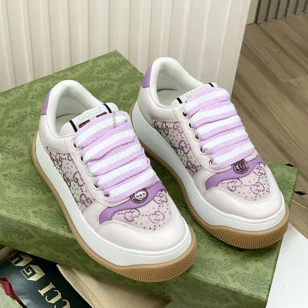 グッチ カジュアルシューズ