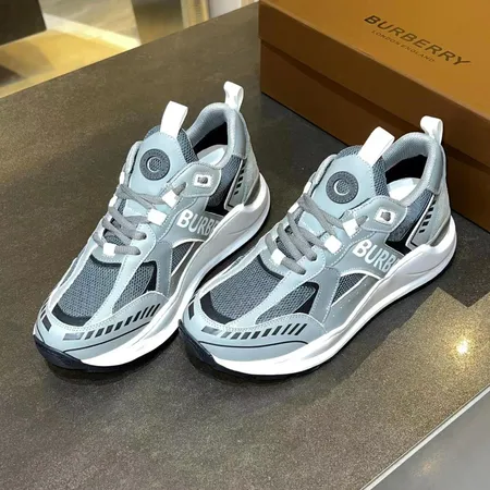 バーバリー ス スニーカー