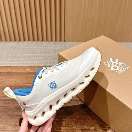 ロエベ スニーカー