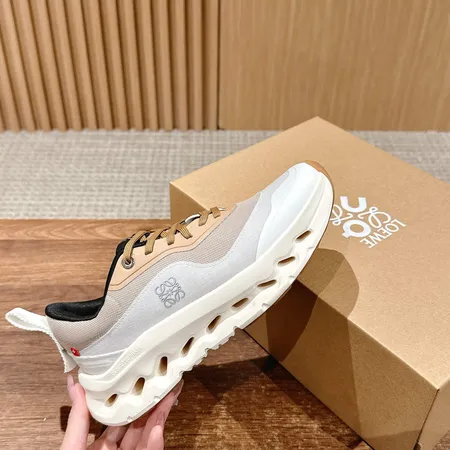 ロエベ スニーカー