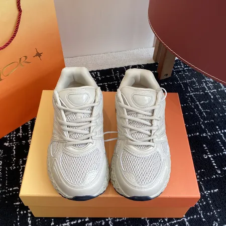 ディオール スニーカー