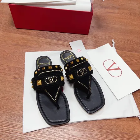 ヴァレンティノ スリッパ