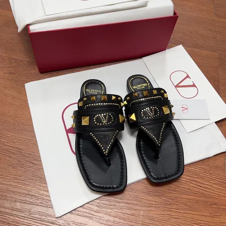 ヴァレンティノ スリッパ