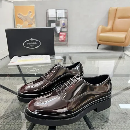 プラダ ビジネスシューズ