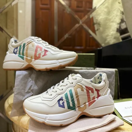 グッチ スニーカー