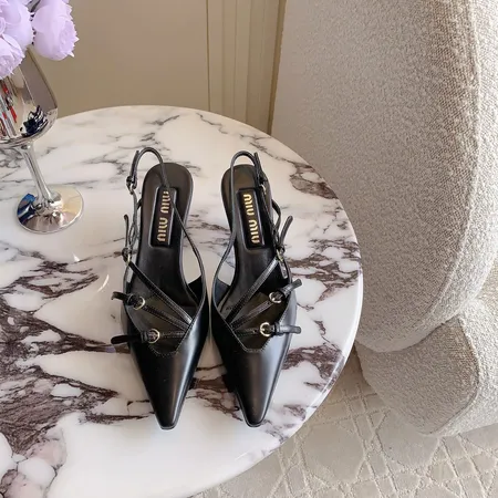 ミュウミュウ サンダル