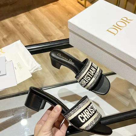 ディオール スリッパ