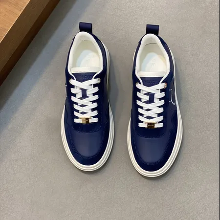 フェラガモ カジュアルシューズ