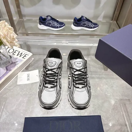 ディオール スニーカー