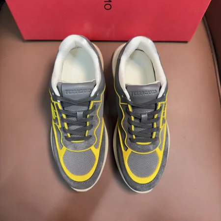 フェラガモ カジュアルシューズ