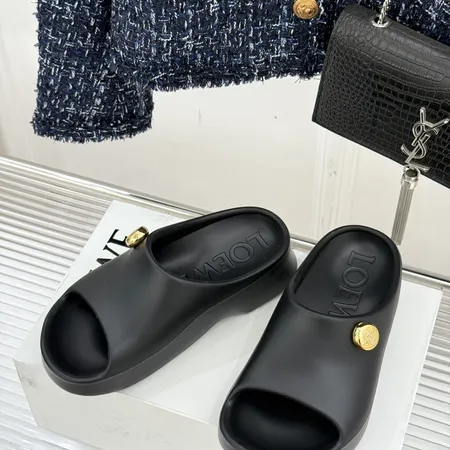 ロエベ スリッパ