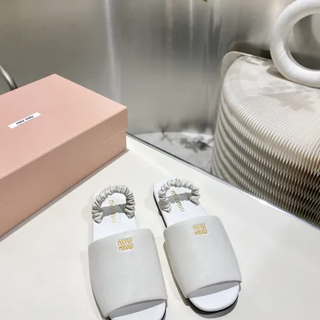 ミュウミュウ サンダル