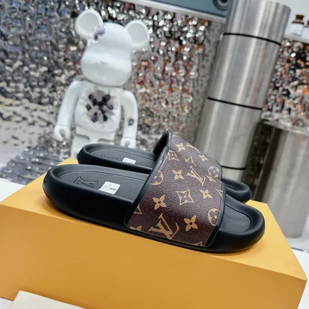 ルイヴィトン スリッパ