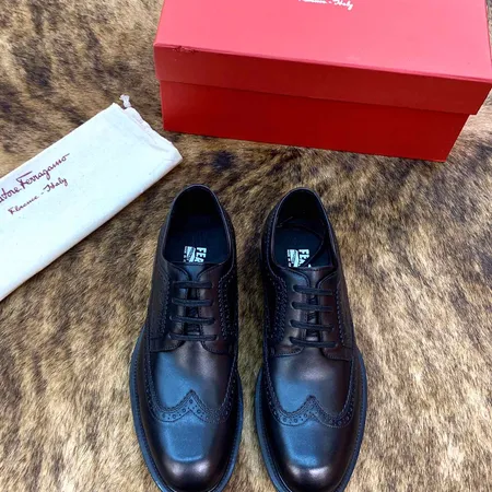 フェラガモ ビジネスシューズ