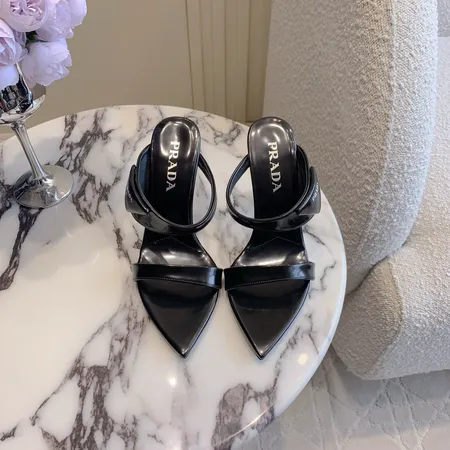 プラダ サンダル