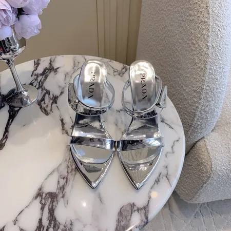 プラダ サンダル