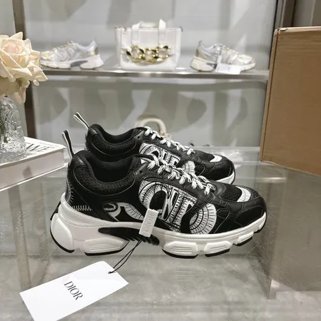 ディオール スニーカー