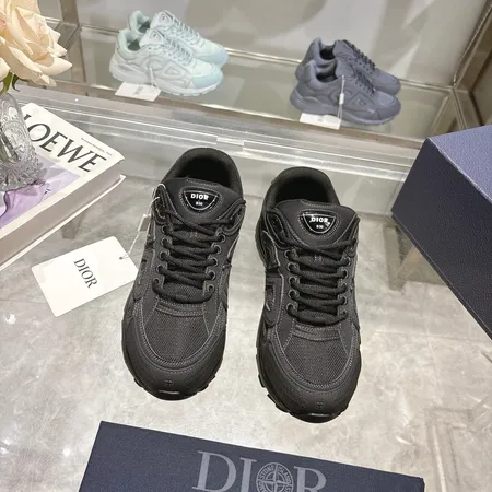ディオール スニーカー