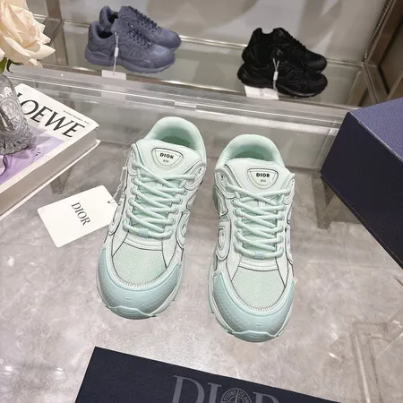 ディオール スニーカー