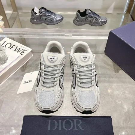 ディオール スニーカー