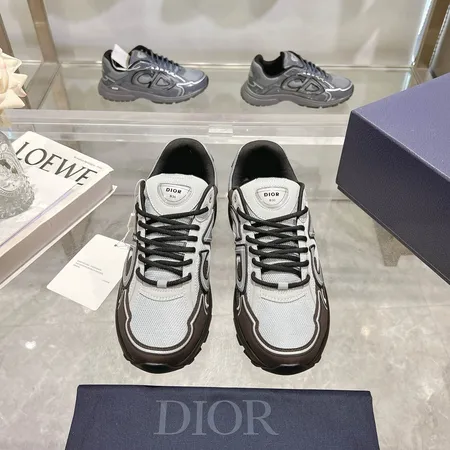 ディオール スニーカー