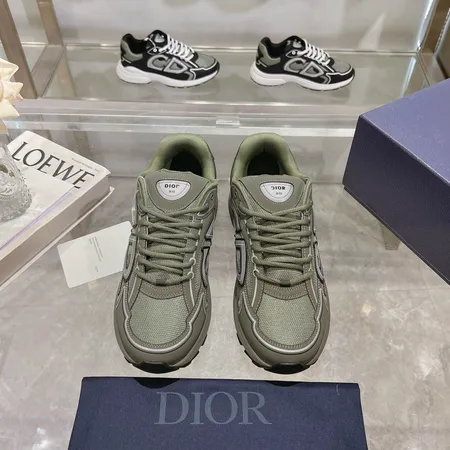 ディオール スニーカー