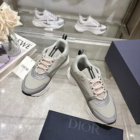 ディオール スニーカー